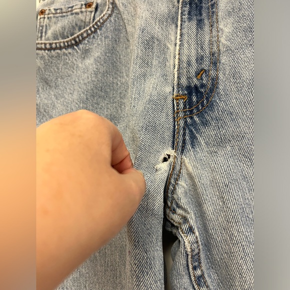 Levis 550 Relaxed Fit Jeans Mens 34x32 Blue Denim Distressed - Picture 4 of 9